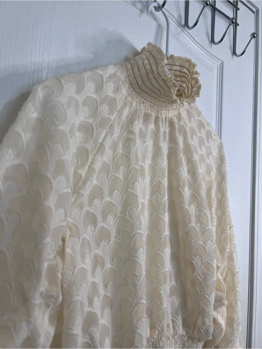 H&M Cream Sheer Turtleneck Ruffled Blouse size 8